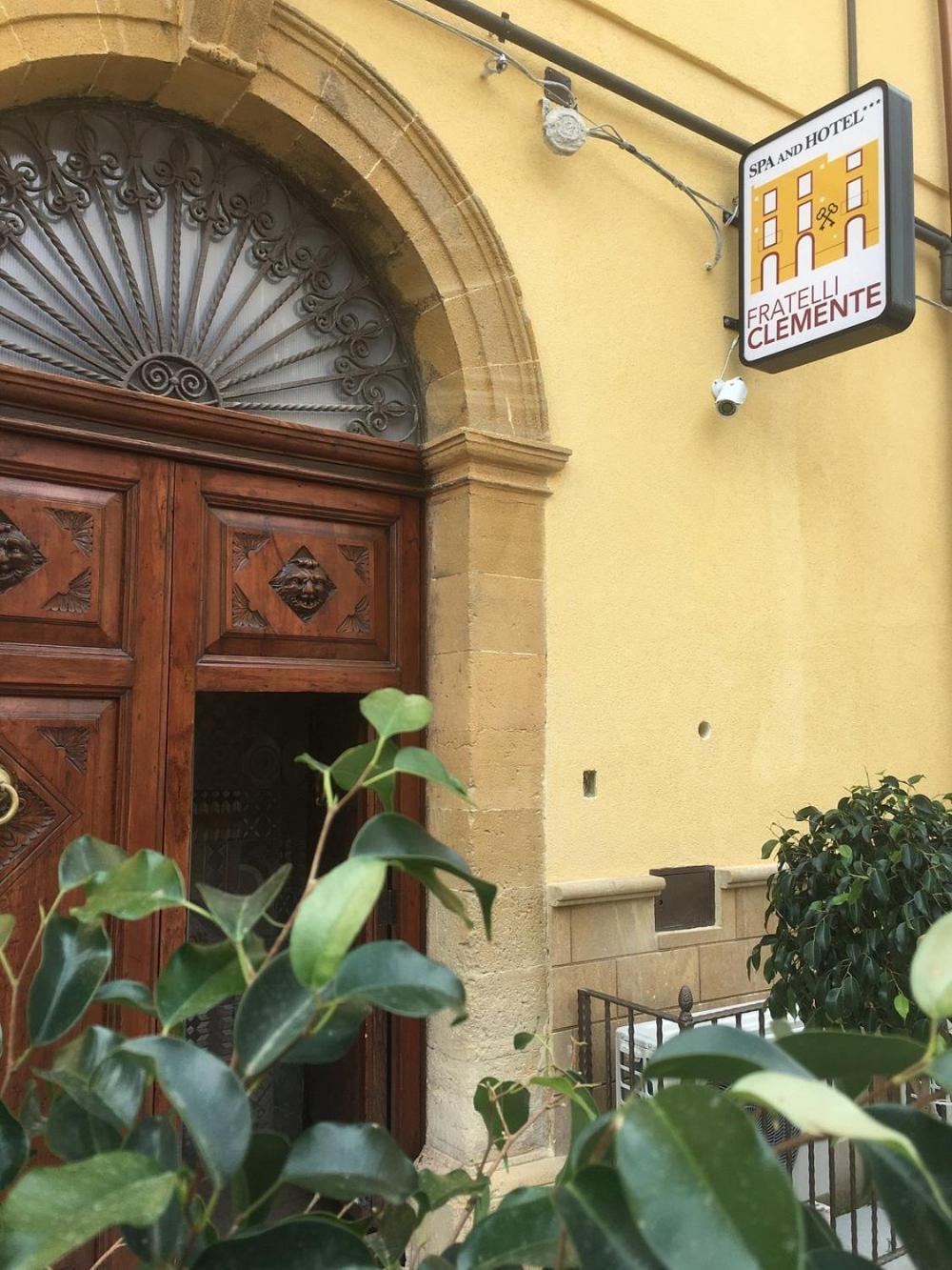 Fratelli Clemente Spa And Hotel Castelvetrano ภายนอก รูปภาพ